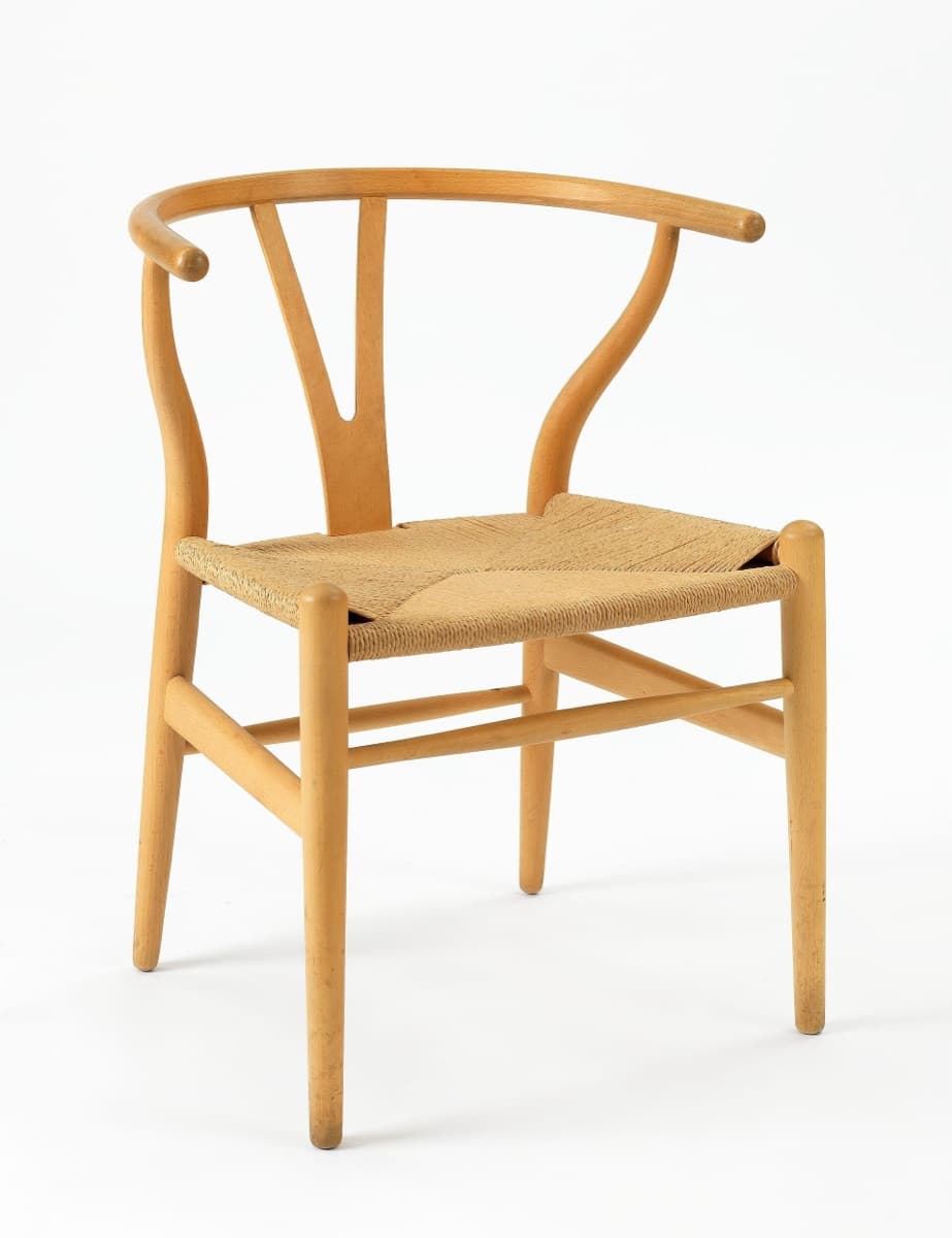 Hans J. Wegner Wishbone CH24